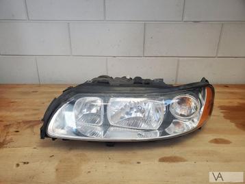 Volvo S60 en V70 2004 - 2007 koplamp links halogeen €100 beschikbaar voor biedingen