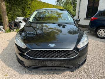 Ford Focus 1.0i -FACELIFT*EUR6*103DKM*ZEER PROPER*GARANTIE! beschikbaar voor biedingen