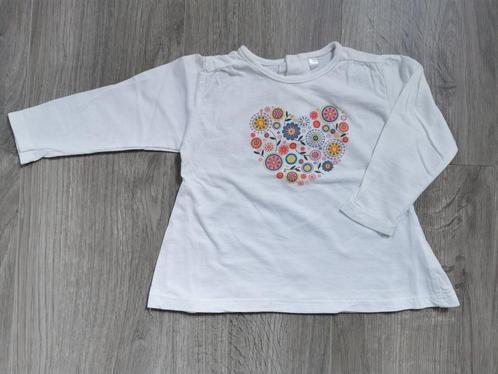 Longsleeve hartje - maat 80, Kinderen en Baby's, Babykleding | Maat 80, Zo goed als nieuw, Meisje, Shirtje of Longsleeve, Ophalen of Verzenden