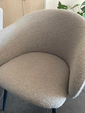 6 eetkamerstoelen  beschikbaar voor biedingen