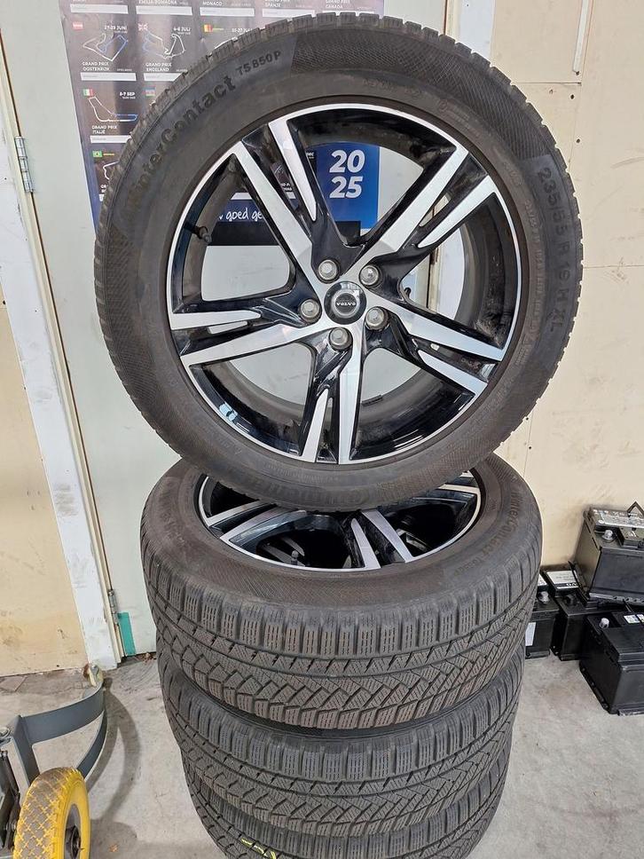 Volvo XC60 Winterset 19 Inch Origineel, Auto-onderdelen, Banden en Velgen, Banden en Velgen, Winterbanden, 19 inch, 235 mm, Personenwagen