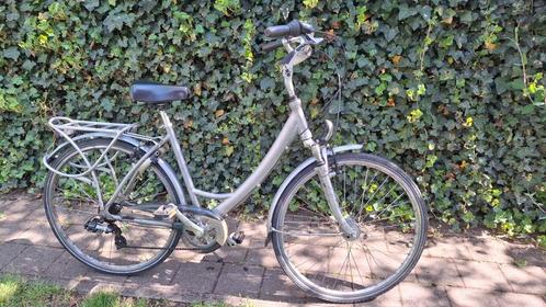 Rijklare studentenfiets schuifslot axa 7v naafdynamo + pomp, Fietsen en Brommers, Fietsen | Dames | Damesfietsen, Zo goed als nieuw