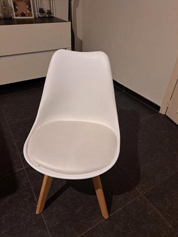 Scandinavische stoelen  4 stukken