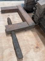 Houten serganten, Enlèvement