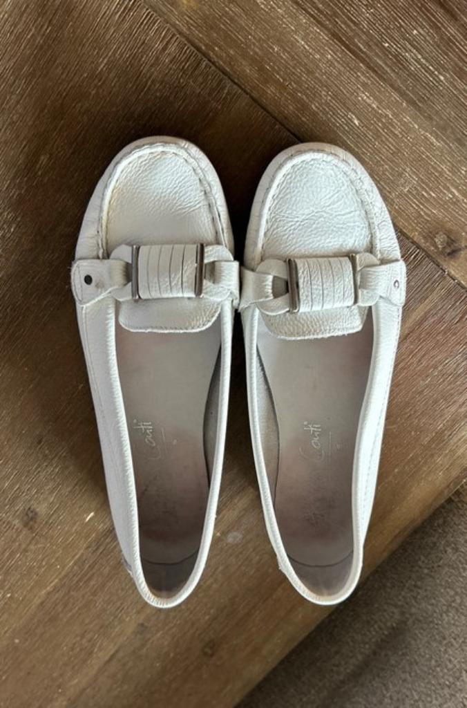 Andrea Conti : wit lederen lage hakken , ballerina's , 39, Kleding | Dames, Schoenen, Zo goed als nieuw, Ballerina's, Wit, Ophalen of Verzenden