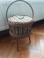 Naaimandje  op pootjes rotan !, Enlèvement