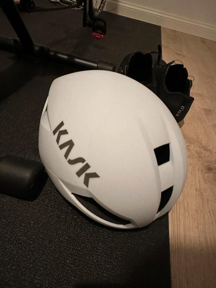 Fietshelp KASK L nooit gebruikt, Fietsen en Brommers, Fietsaccessoires | Fietshelmen, Nieuw, Heer, L, Ophalen of Verzenden