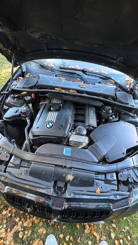 bmw 325i, Auto's, BMW, Particulier, 3 Reeks, Benzine, Coupé, 3 deurs, Handgeschakeld, Zwart, Zwart, Leder, Achterwielaandrijving