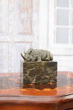 Bronzen Belld van een Liggende Neushoorn GRATIS LEVERING