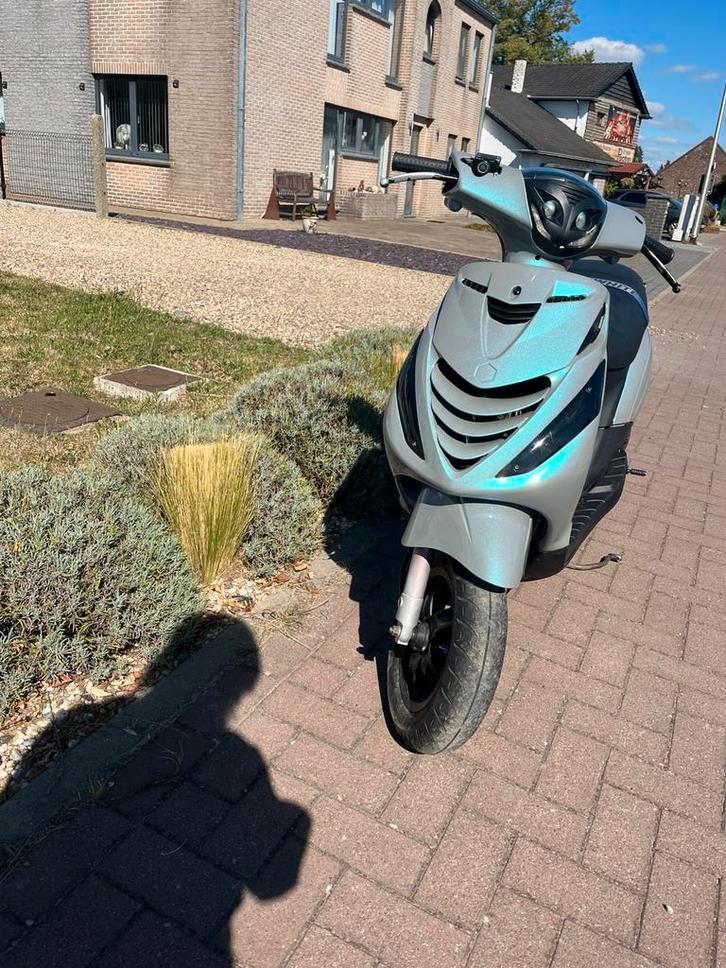 Piaggio zip 4takt, Fietsen en Brommers, Scooters | Piaggio, Gebruikt, Zip, Klasse A (25 km/u), Benzine, Ophalen