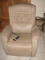 TWEE ELEKTRISCHE STOELEN LEDER VAN HUKLA ALS NIEUW, Huis en Inrichting, Fauteuils, Ophalen, Zo goed als nieuw, Leer