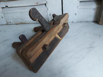 Antieke houten slag schaaf  beschikbaar voor biedingen