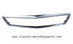Grille omlijsting / grillelijst Mercedes 107, Ophalen of Verzenden, Gebruikt, Mercedes-Benz