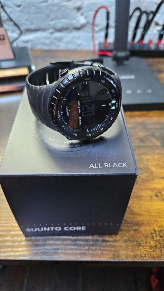 Suunto Core All Black., Handtassen en Accessoires, Sporthorloges, Gebruikt, Zwart, Hoogte, Kompas, Waterdicht, Ophalen of Verzenden
