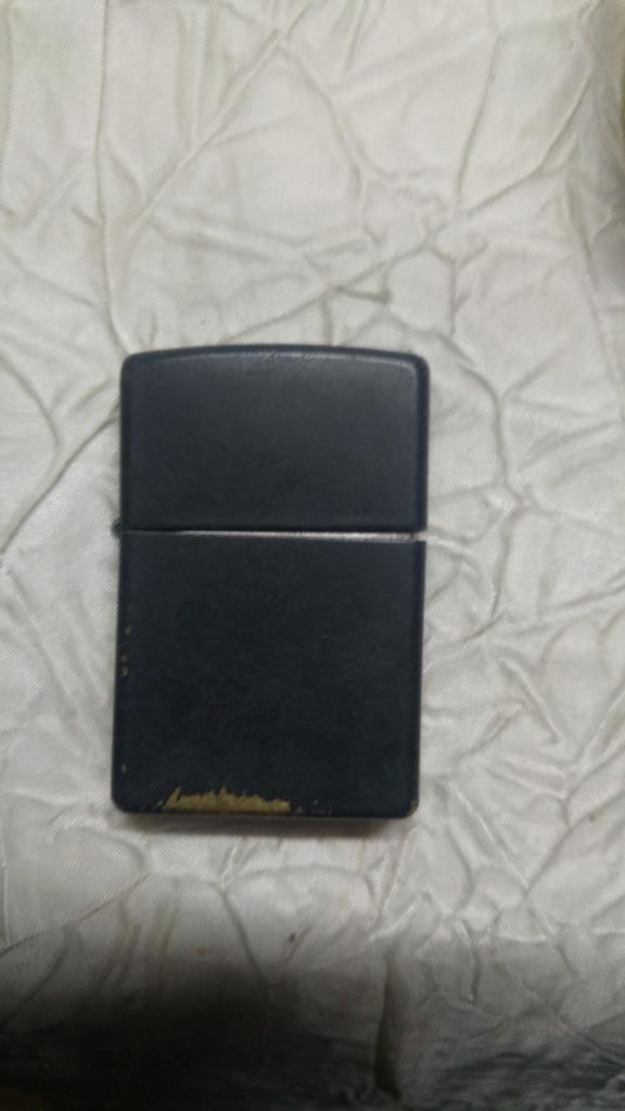 Vintage  aansteker Zippo briquet noir A 15 34 solid brass, Livres, Enlèvement ou Envoi, Comme neuf