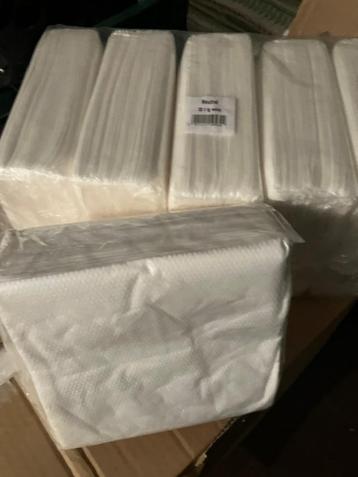 servietten  wit beschikbaar voor biedingen
