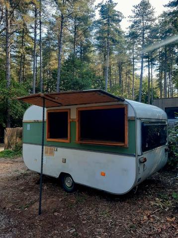 Caravan, dj booth, cocktailbar..  beschikbaar voor biedingen