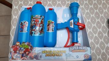 waterpistool met reservoir beschikbaar voor biedingen