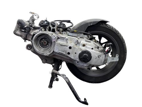 MOTORBLOK Piaggio MP3 530 2022- (01-2022/-), Motoren, Onderdelen | Overige, Gebruikt