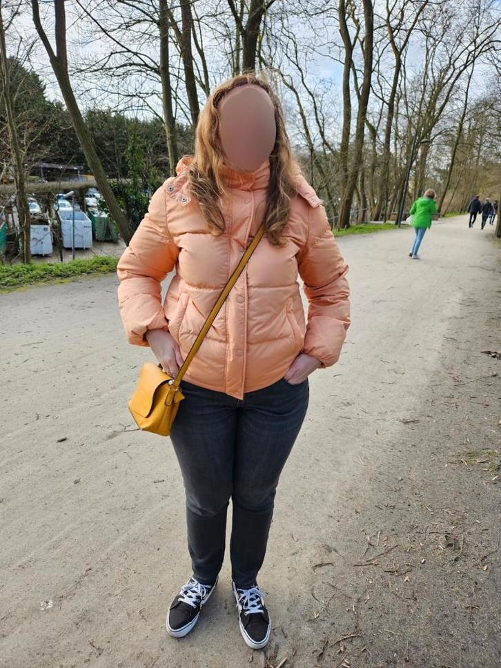 Doudoune Levi's plumes neuve, Vêtements | Femmes, Blouses & Tuniques, Neuf, Taille 38/40 (M), Orange, Enlèvement ou Envoi