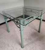 Smeedijzeren tafel, Ophalen