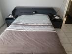 Bed + nachtkastjes (incl verlichting), Ophalen, Zo goed als nieuw, 140 cm
