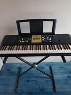 Keyboard Yamaha met onderstel, Muziek en Instrumenten, Keyboards, Ophalen, Gebruikt, Yamaha