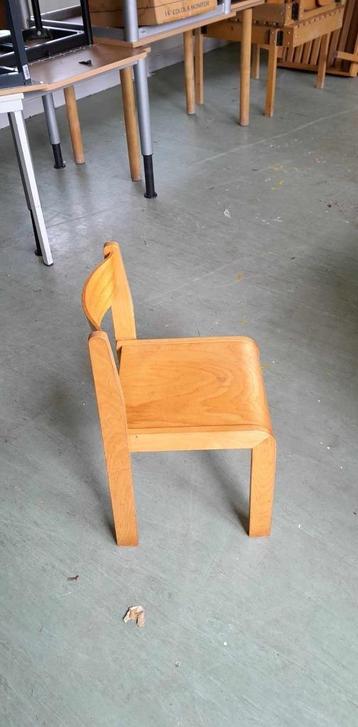 Kinderstoel hout