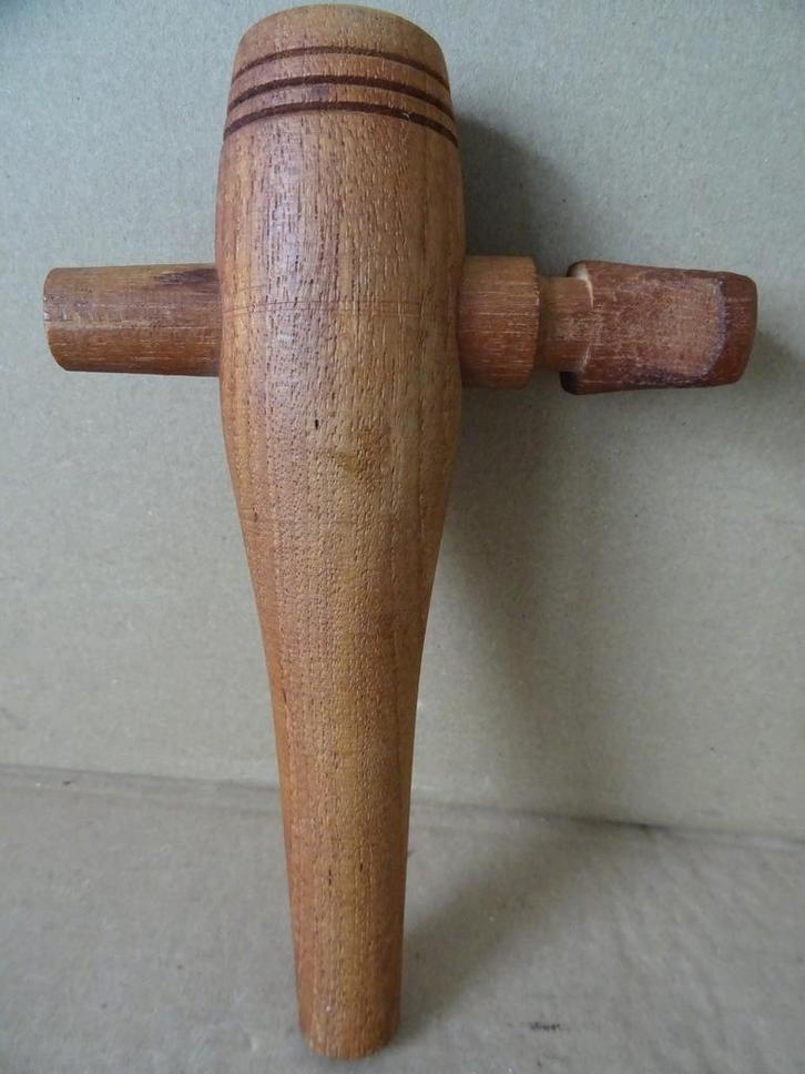 Houten kraan voor regenvat of houten kraan voor drankvat, Antiek en Kunst, Curiosa en Brocante, Ophalen of Verzenden