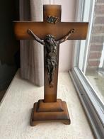 Staand houten kruis, Antiek en Kunst, Antiek | Religieuze voorwerpen, Ophalen