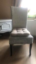 Eetkamer stoelen gratis!!, Huis en Inrichting, Stoelen, Ophalen, Gebruikt, Wit