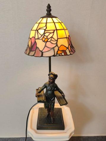 Lampe élégante de style Tiffany avec base signée A. Moreau, Enlèvement ou Envoi