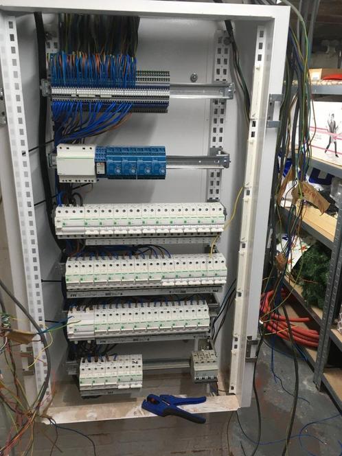 elektriciteitswerken, Diensten en Vakmensen, Elektriciens, 24-uursservice