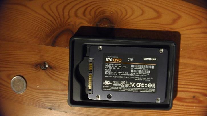 Samsung 870QVO 2TB SATA SSD QLC, Computers en Software, Harde schijven, Nieuw, Intern, SSD, SATA, Ophalen of Verzenden