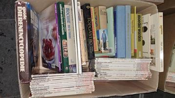 Diverse boeken  beschikbaar voor biedingen