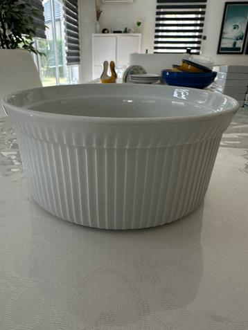 Saladier en porcelaine APILCO beschikbaar voor biedingen