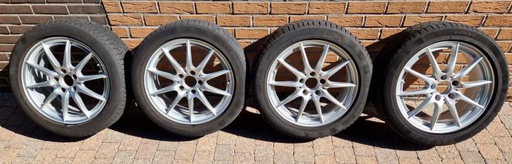 4 Mercedes 17’’ Aluminium Velgen + Winterbanden, Auto-onderdelen, Banden en Velgen, Banden en Velgen, Winterbanden, 17 inch, 205 mm