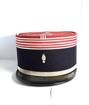 Franse kepie: Kolonel. beschikbaar voor biedingen