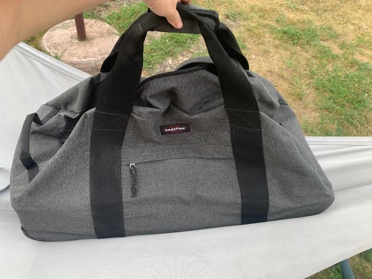 Eastpak Container 85 trolley, Handtassen en Accessoires, Tassen | Reistassen en Weekendtassen, Zo goed als nieuw, Grijs, 80 cm of meer