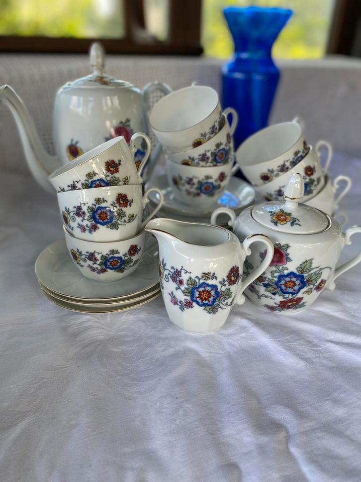 Oud koffieservies Victoria Czechoslovakia, Antiek en Kunst, Antiek | Servies compleet, Ophalen of Verzenden