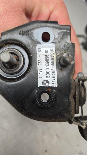 Slot motorkap passief links BMW 5 / 6 / 7 serie F0x F1x + LC beschikbaar voor biedingen