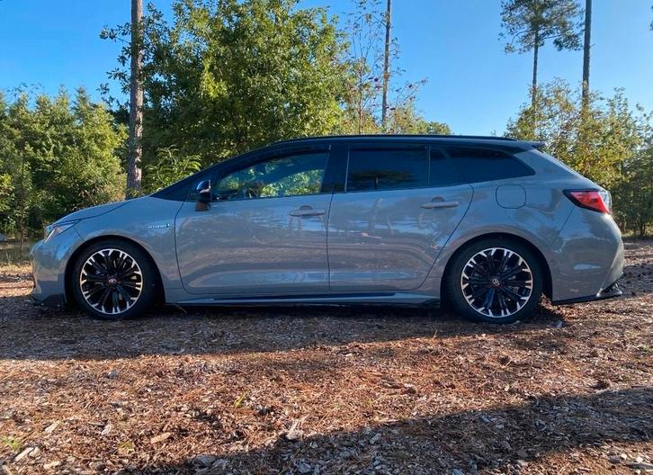 Toyota Corolla hybride 2000, Auto's, Toyota, Particulier, Corolla, Apple Carplay, Bluetooth, Metaalkleur, Regensensor, Trekhaak