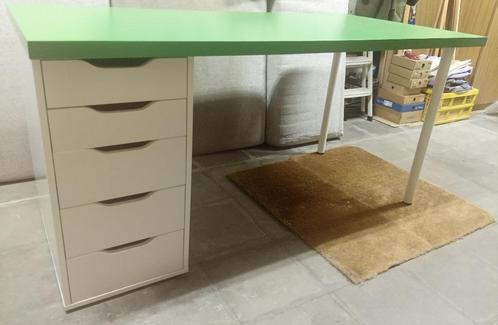 bureau of tafel op 4 (vier) poten, Huis en Inrichting, Bureaus, Zo goed als nieuw, Bureau, Ophalen