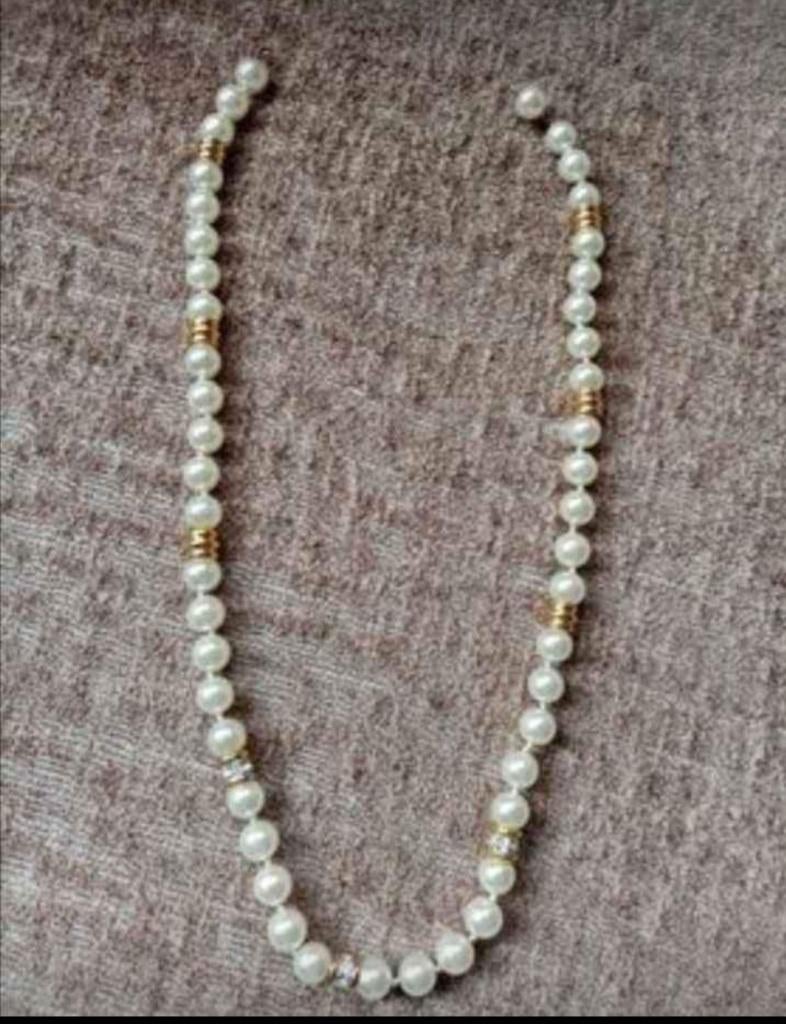 Halsketting met parelmoer, Handtassen en Accessoires, Kettingen, Ophalen, Zo goed als nieuw