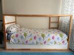 Ikea KURA omkeerbaar bed, 90 x 200 cm, wit/grenen, Comme neuf, 90 cm, Enlèvement, 200 cm