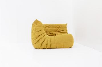 Togo Ligne Roset geel Alcantara hoek fauteuil beschikbaar voor biedingen