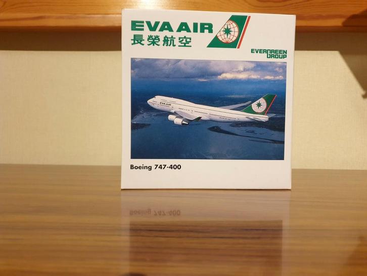Eva air, Verzamelen, Luchtvaart en Vliegtuigspotten, Zo goed als nieuw, Ophalen of Verzenden