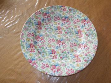 Plat fleuri de Geneviève LETHU en porcelaine. beschikbaar voor biedingen