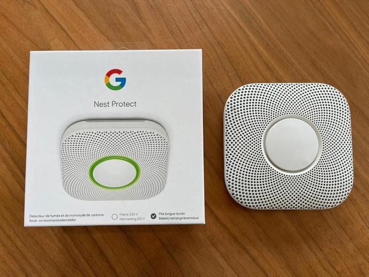 Google Nest Protect - Slimme rook- en koolmonoxidemelder x 4, Doe-het-zelf en Bouw, Alarmsystemen, Zo goed als nieuw, Compleet systeem