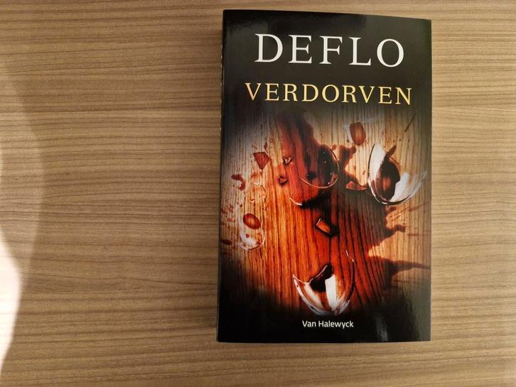Luc Deflo - Verdorven, Boeken, Thrillers, Zo goed als nieuw, Ophalen